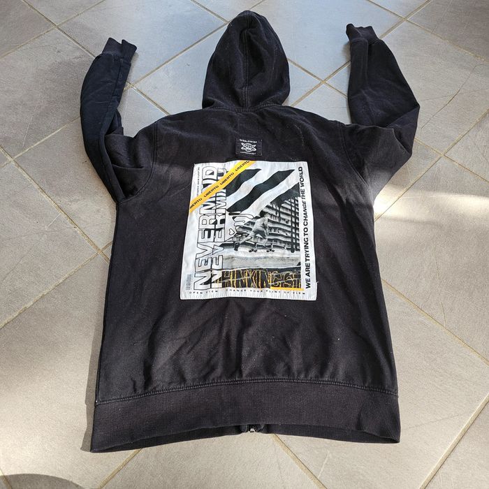 Veste à capuche 16 ans - photo numéro 3