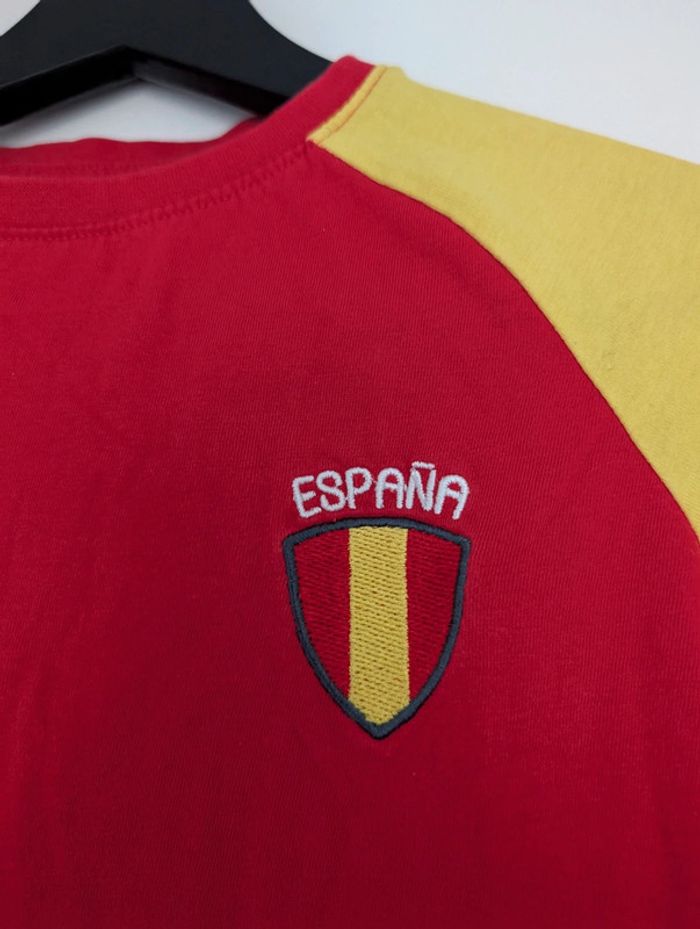 T-shirt rouge et jaune Espagne 5 ans - photo numéro 4
