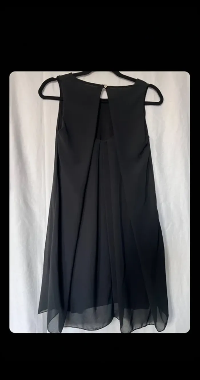 Robe fluide noir - photo numéro 2