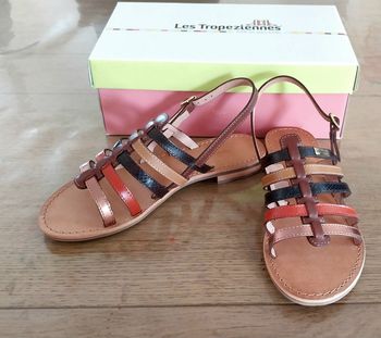 Jolies sandales femme pointure 37 neuves