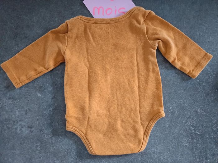 Body moutarde 6 mois - photo numéro 3