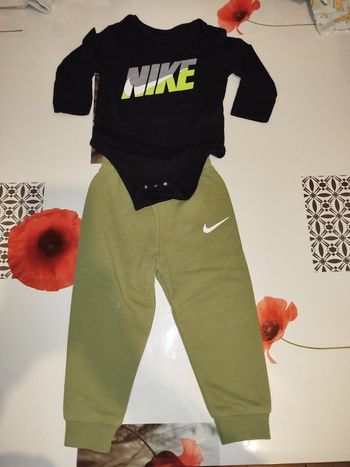 Ensemble Nike