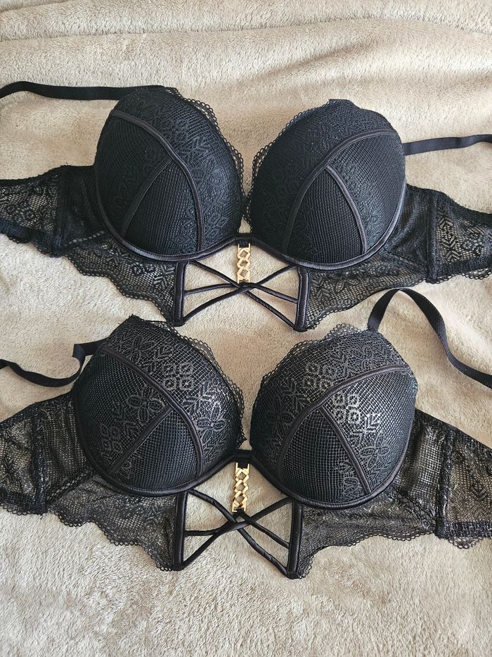 Lot 2 soutien-gorges push up Undiz 95D