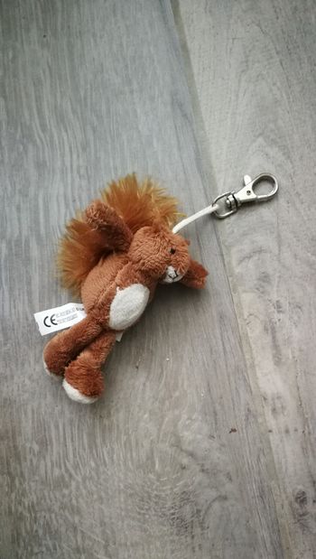 Porte clefs écureuil pluche marron