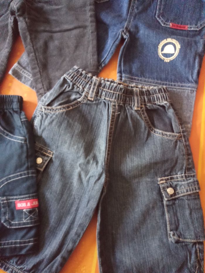 Lot de 3 PANTALONS + 1 SHORT garçons en taille 6 mois - photo numéro 3