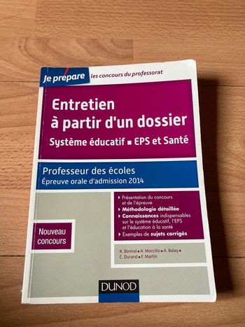 Livre entretien à partir d’un dossier
