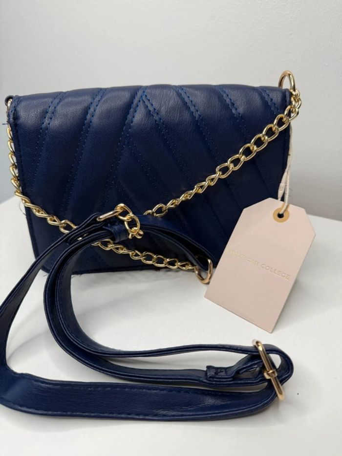 🦋 Magnifique sac a Bandoulière American College / bleu Marine 🦋 - photo numéro 3