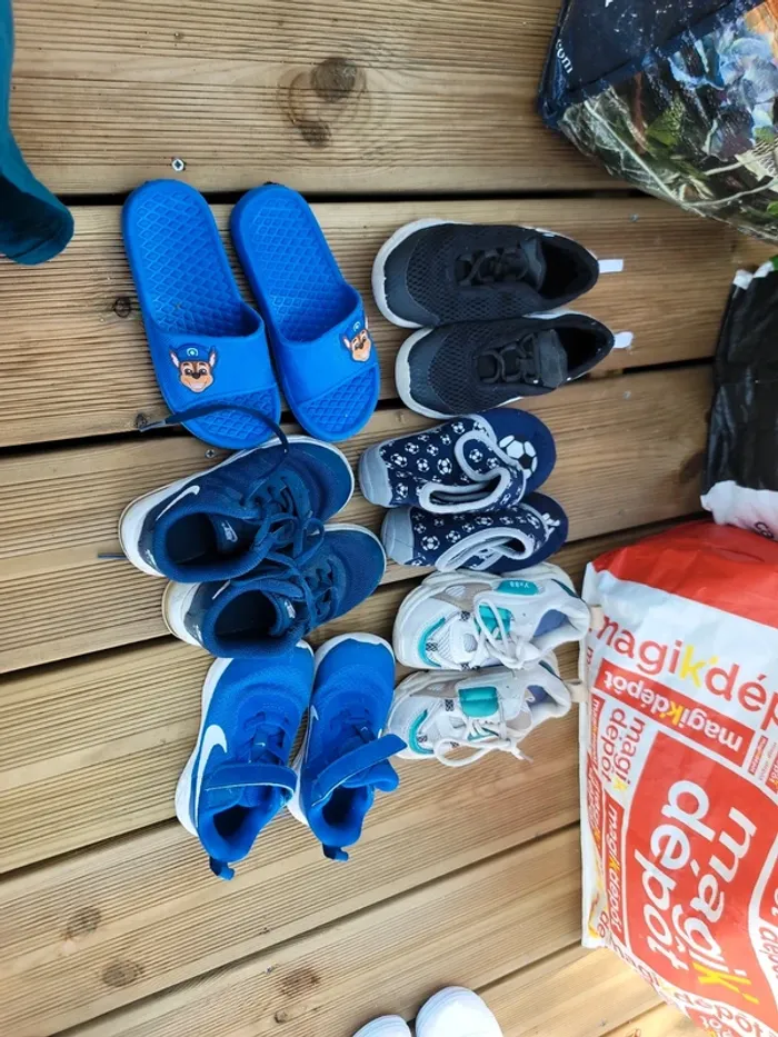 Lot de chaussures 25 26
