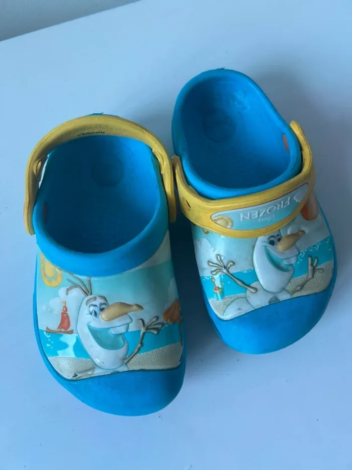 Crocs Reine des Neiges 6/7 - photo numéro 5