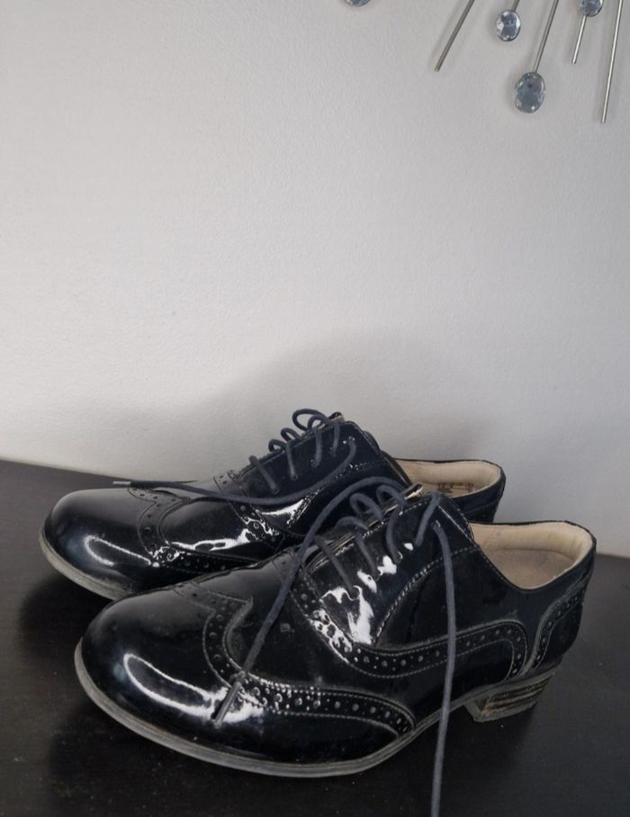 Mocassins vernis noirs Marque Clarks taille 39,5 - photo numéro 5