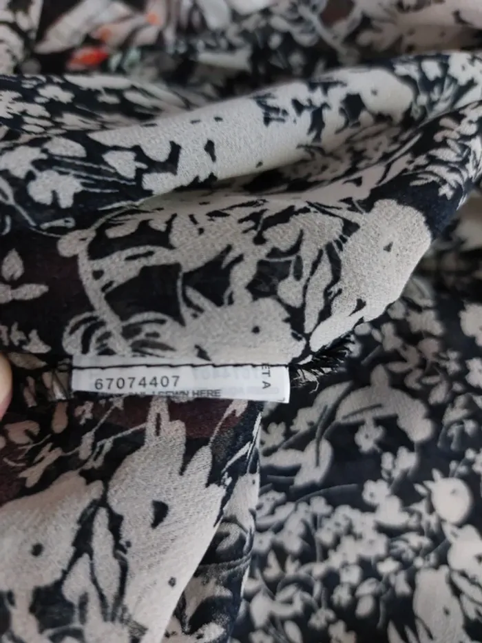 Jolie blouse en voile noire et blanche - photo numéro 9