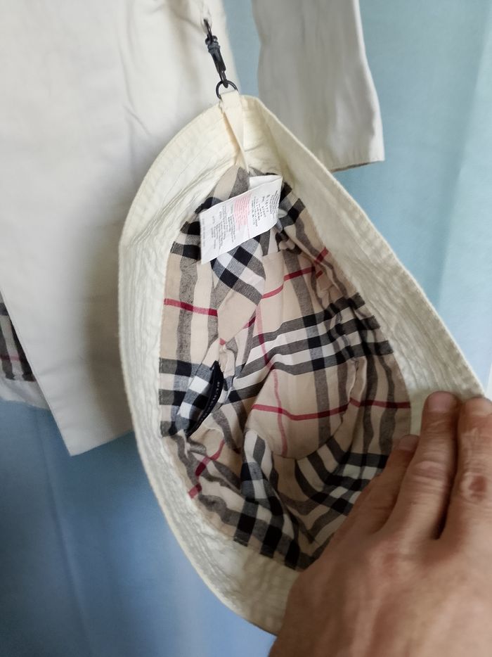 Superbe veste Burberry enfant - photo numéro 6