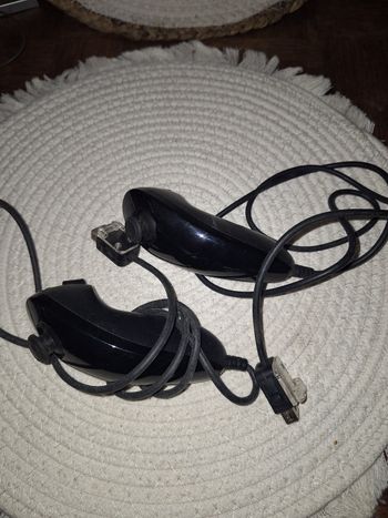 Lot de 2 nunchuck wii