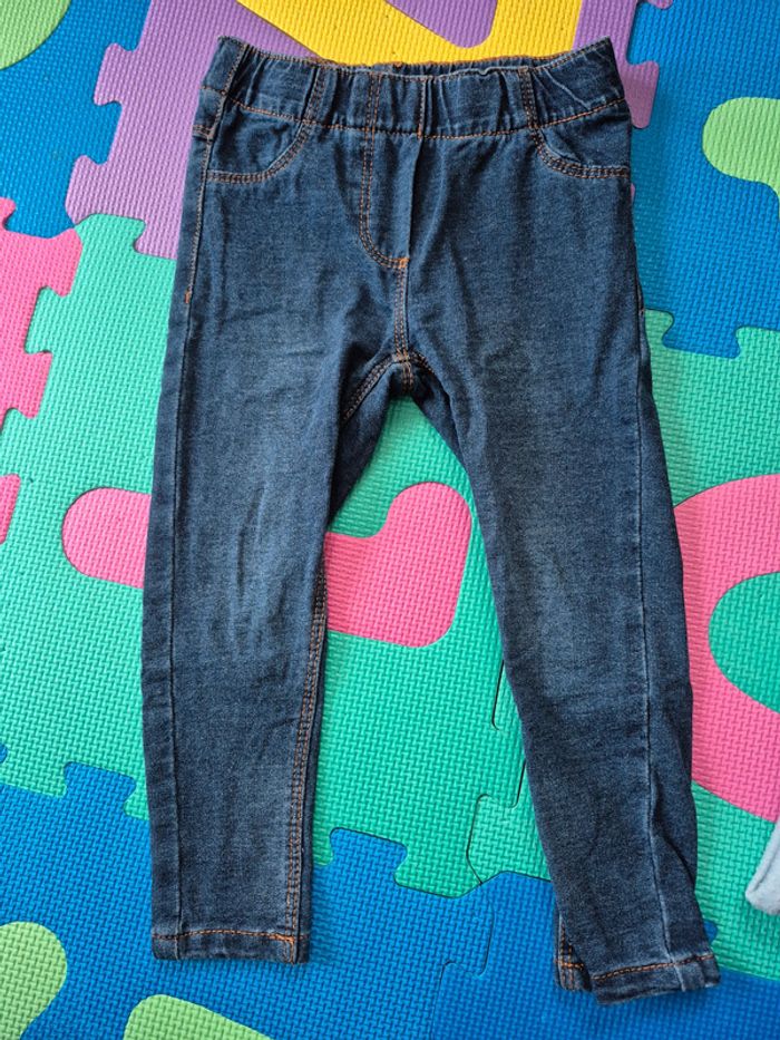 Lot 1 pull + 2 pantalons 36m - photo numéro 6