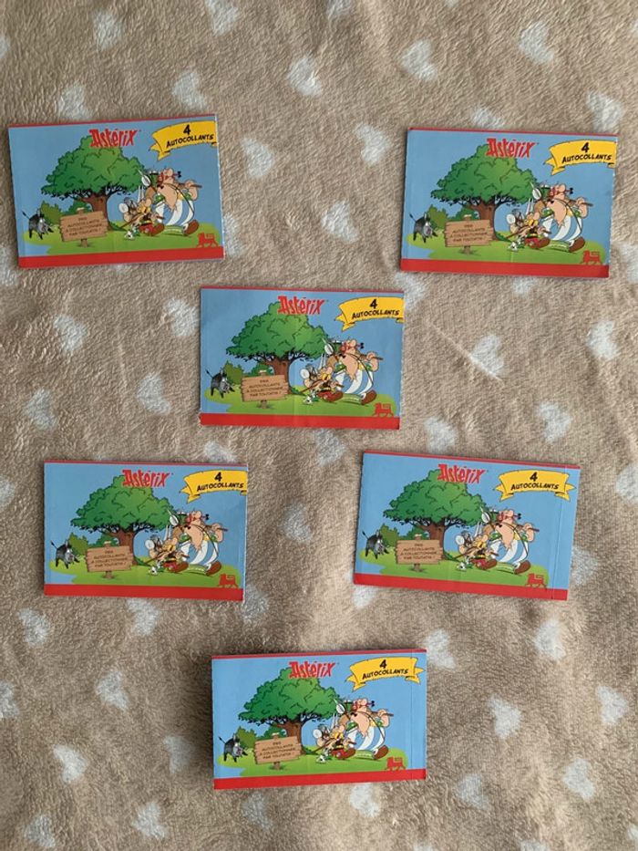 6 pochettes de 4 autocollants Astérix