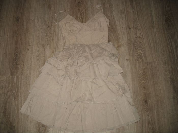 ROBE COURTE A BRETELLES ET VOLANTS GRIS CLAIR "JENNYFER" - TAILLE S - n°01 - photo numéro 5