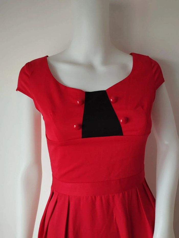 Robe Pin up taille 34 - photo numéro 2