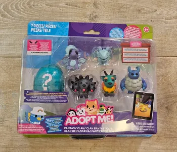 Figurines adopt me