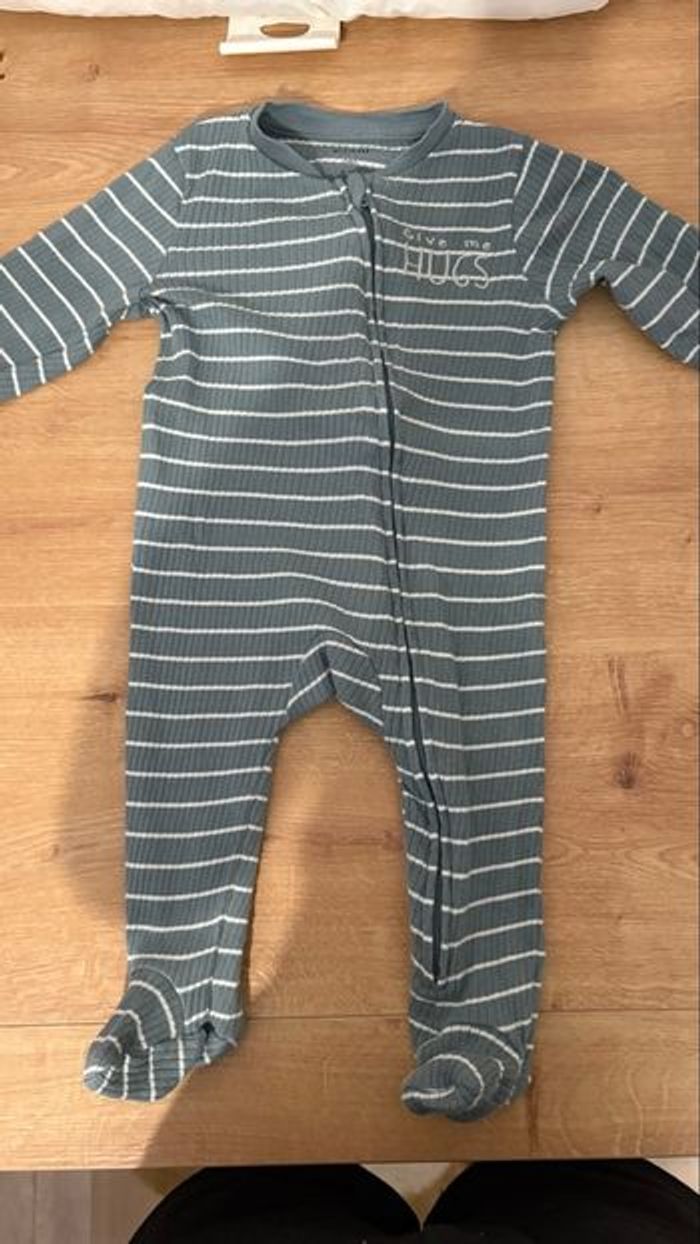 Lot pyjama x4 - photo numéro 2