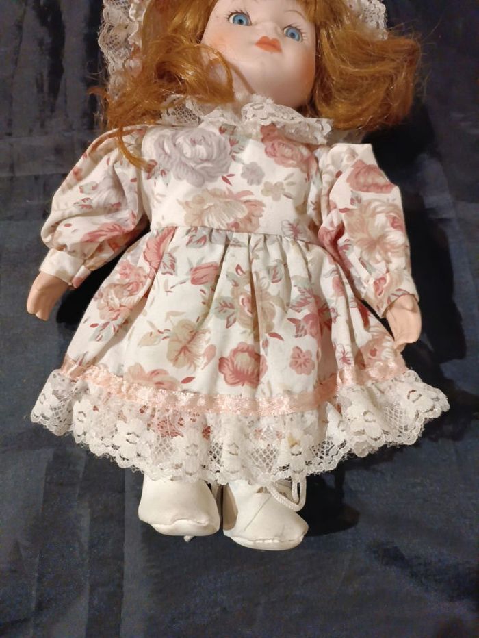 Poupée porcelaine - photo numéro 3