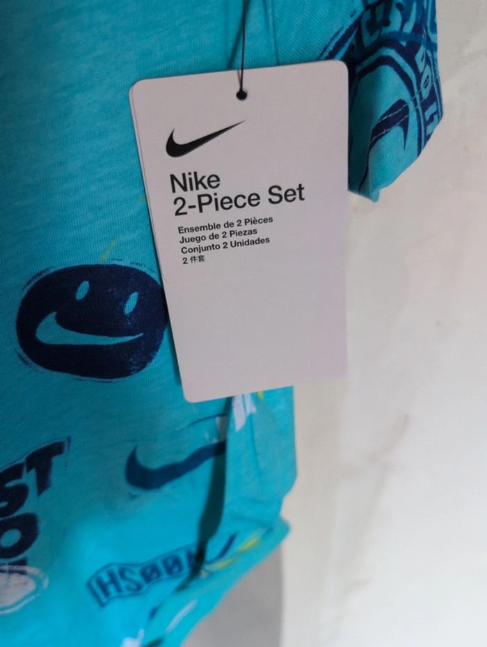 Ensemble 9 mois Nike. Neuf - photo numéro 2