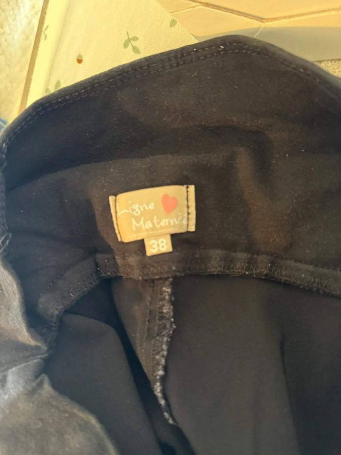 Pantalon maternité femme – Ligne Maternité 🤰 Taille 38 – Couleur : noir Très bon état - photo numéro 2