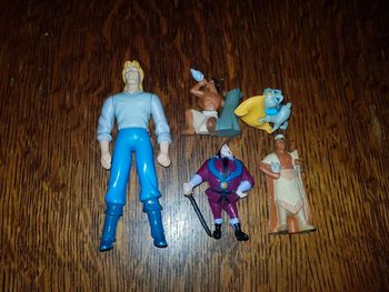 Lot de jouet du dessin animé Pocahontas