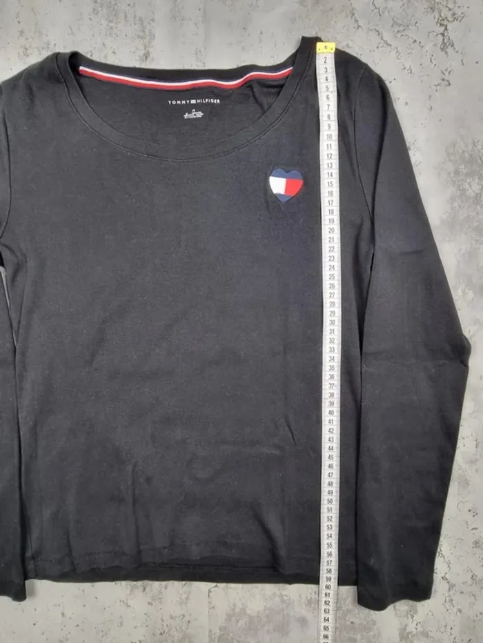 Sweat fin Tommy Hilfiger – Noir – Taille M Femme (mesures en photos) - photo numéro 9