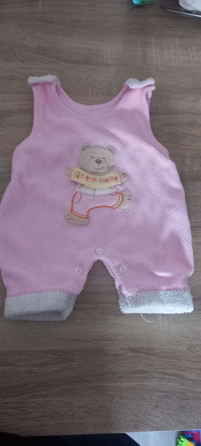 ensemble  fille taille 0-3 mois
