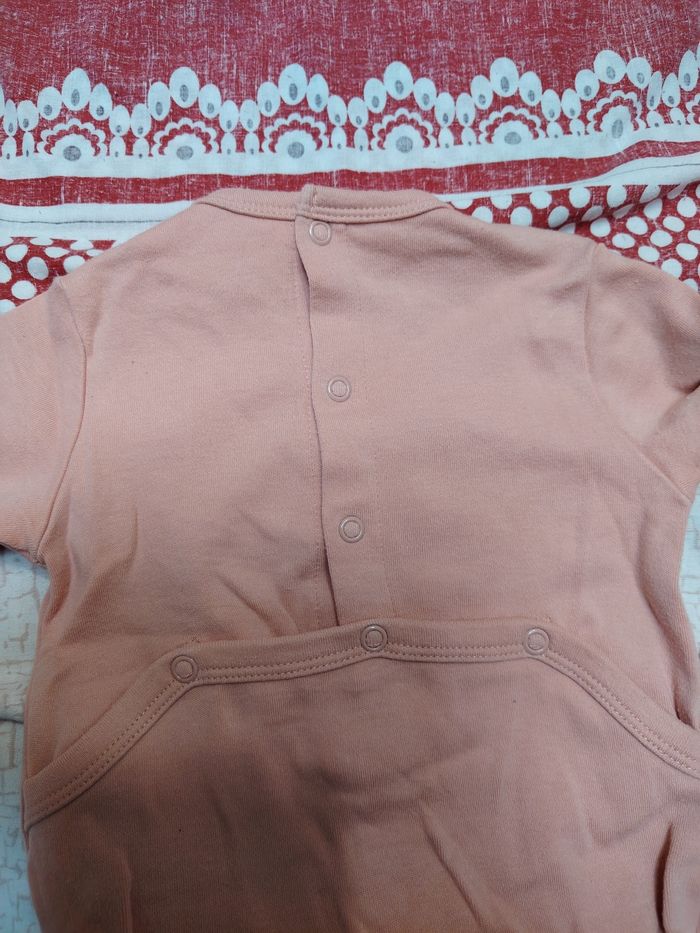 Pyjama 3 mois - photo numéro 3