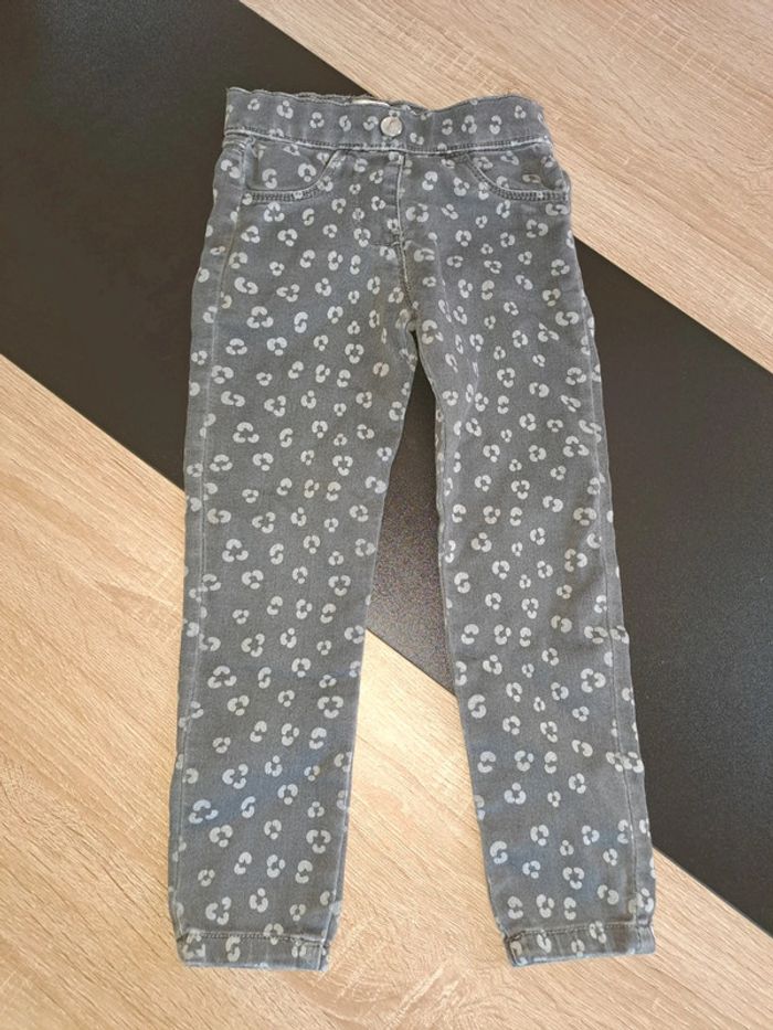 Jeans, taille 2 ans, du pareil au même - photo numéro 2