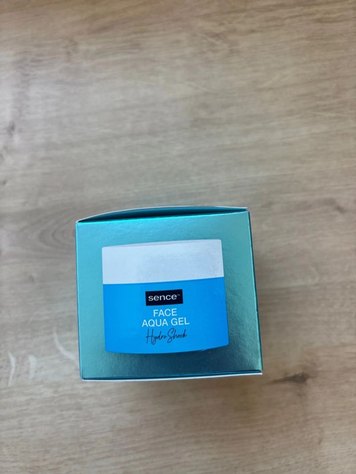 Face aqua gel sence - photo numéro 2
