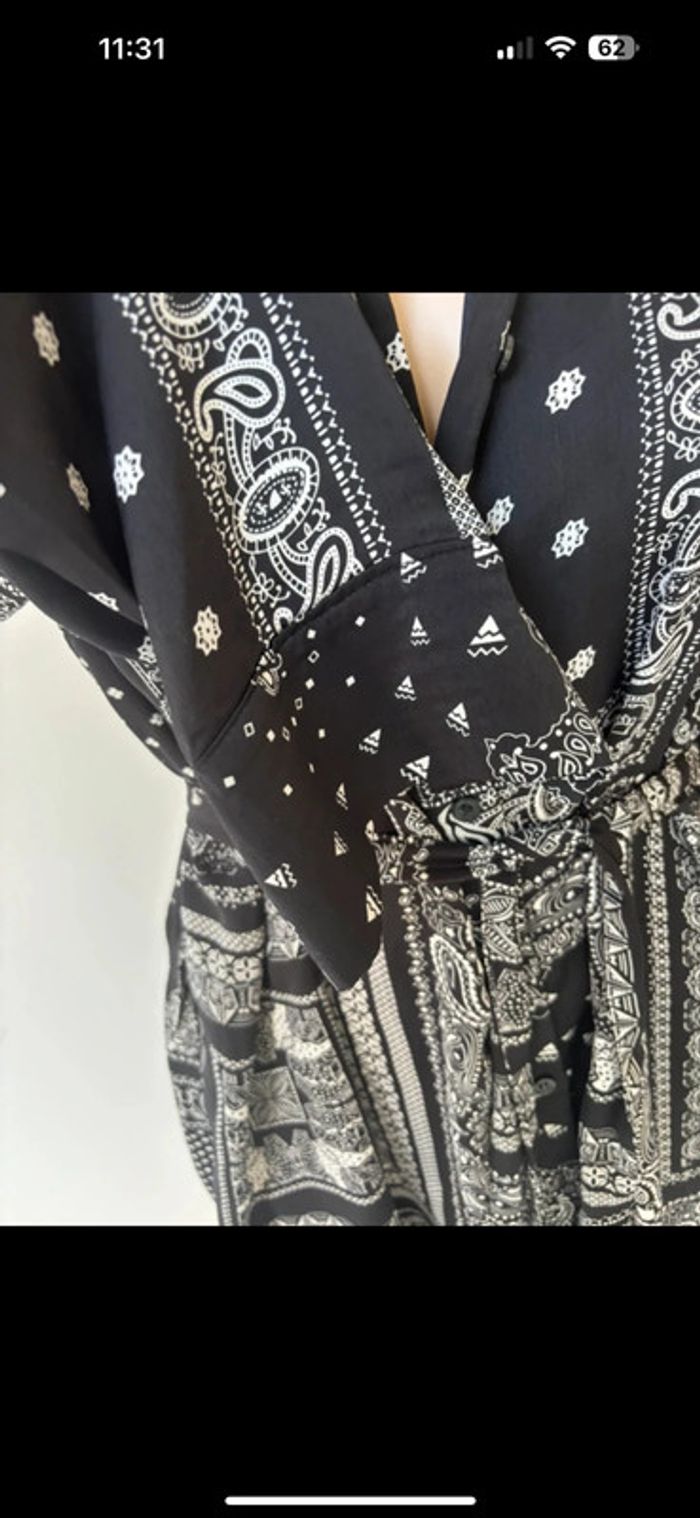 Robe neuve Eight Paris taille L – Motif bandana noir et blanc - photo numéro 7