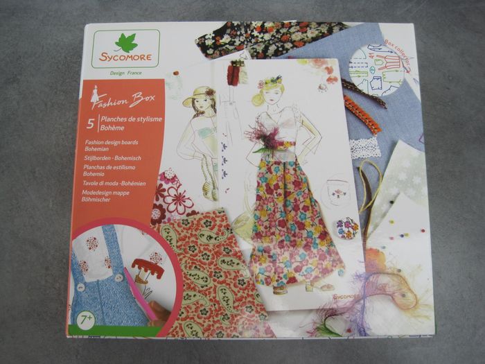 Fashion box neuve 5 planches de stylisme bohème Sycomore