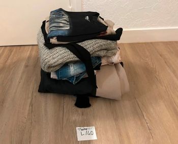 Lot de vêtement (12 vêtements)