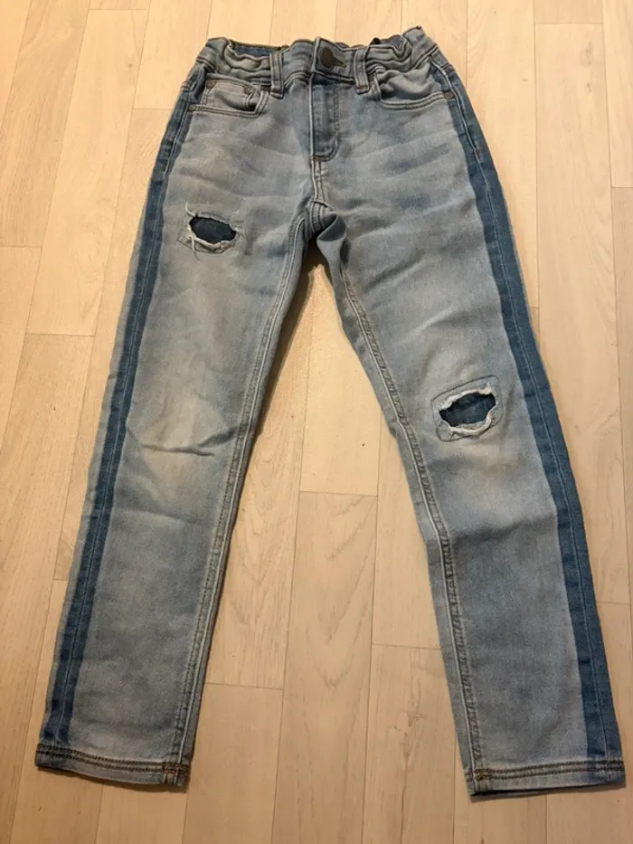 Jean tex 7/8 ans bleu clair effet destroy très bon état