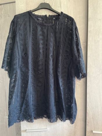 Maillot bleu à dentelle