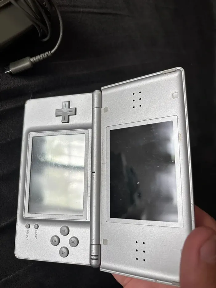 Nintendo ds lite - photo numéro 3