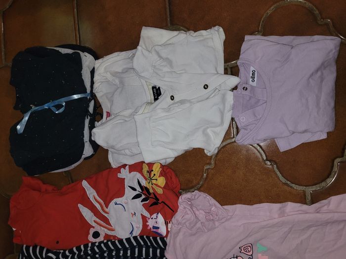 Lot vêtements fille 9-12 mois - photo numéro 3