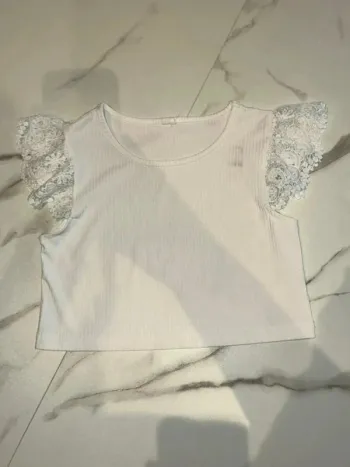 Top blanc épaules à volants – 8 ans – Sans marque