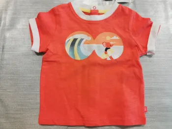 Tee shirt neuf 3 mois