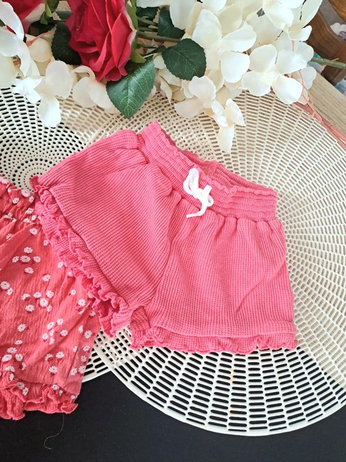 Lot de 2 short, taille 9 mois, marque kiabi - photo numéro 2