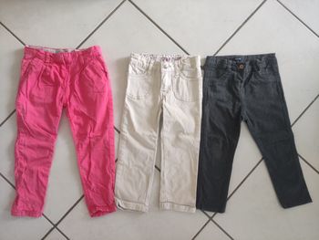 Lot deux trois pantalons fille 3 ans