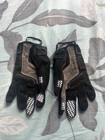 Gants de vélo rockriders très bon état noir TU