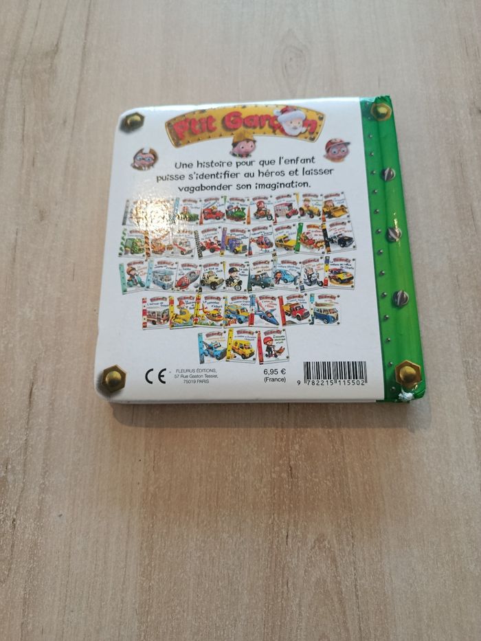 Livre petit garçon - photo numéro 2