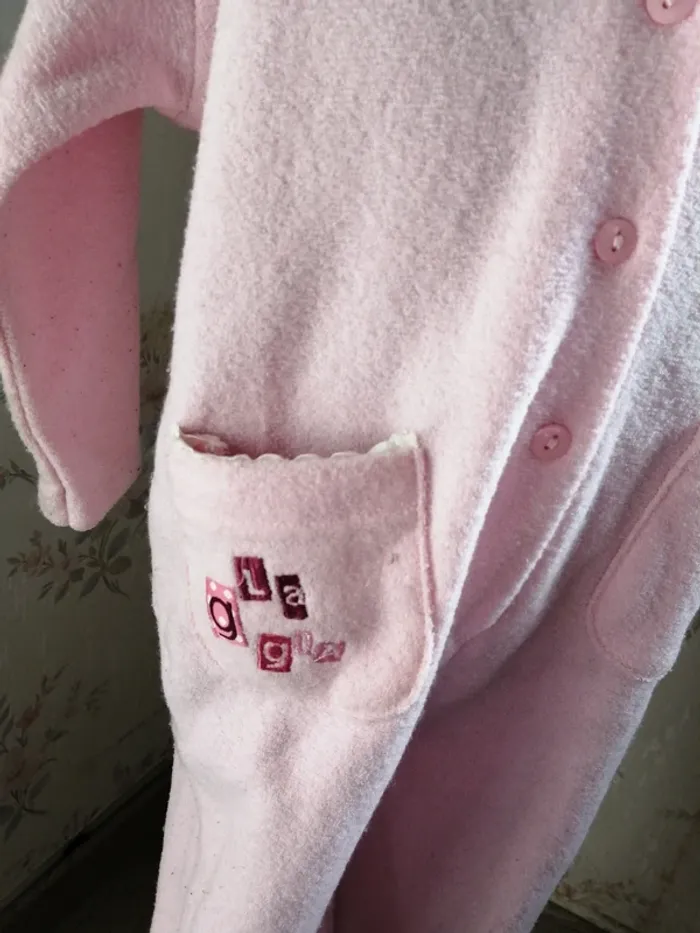Combinaison pyjama polaire rose avec poches et broderie ours / graine de rêve / (3ans) - photo numéro 4