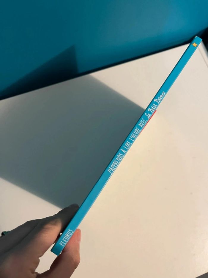 Livre j’apprends à lire l’heure avec le petit prince neuf - photo numéro 2