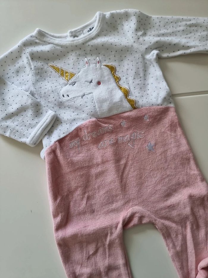 Pyjama licorne 6 mois - photo numéro 2