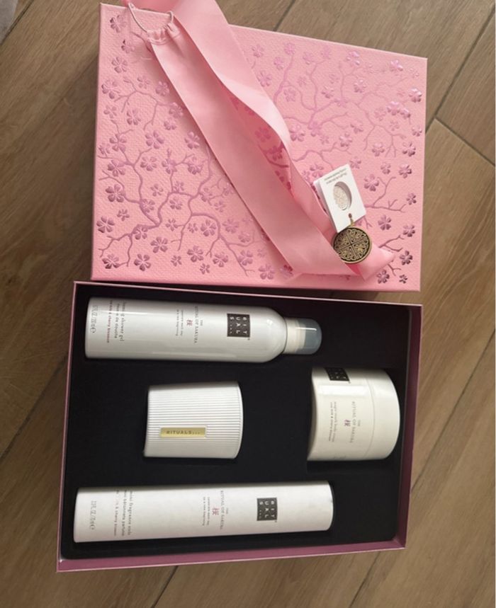 Rituals- coffret cadeau-  the Ritual of Sakura taille L - photo numéro 2
