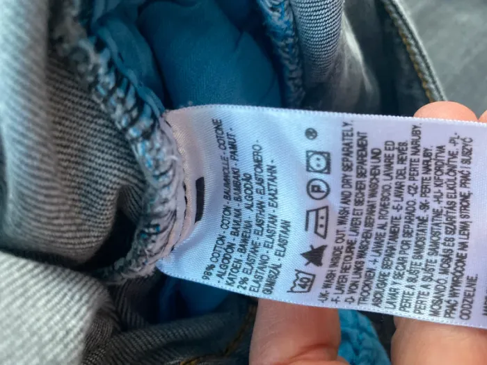 Jean noir Levis w26 L32 - photo numéro 13